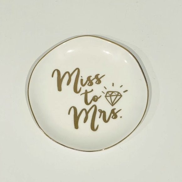 SLANT "Miss to Mrs." Wedding Trinket Tray - Picture 1 of 2